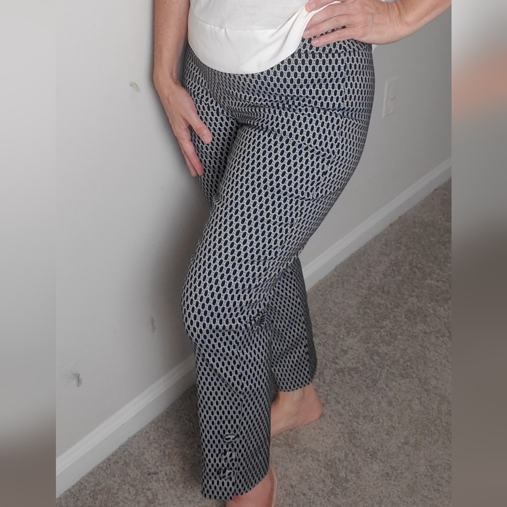 Attyre Black and White Geometric Ankle Pants